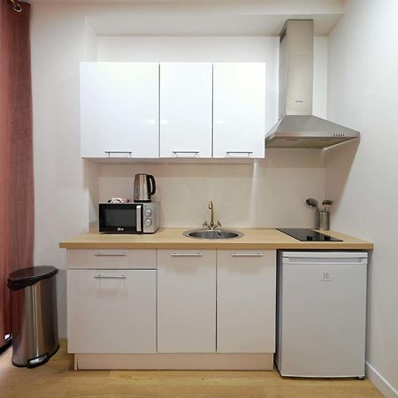 Modern Renovated Studio With A Touch Of Gilded Glamour Central Paris Apartman Kültér fotó